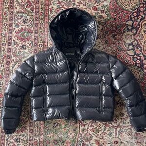 Duvetica glossy cropped down puffer size 42
